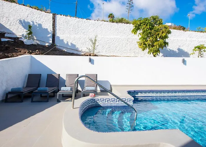 Verode - Private Heated Saltwater Pool Vila